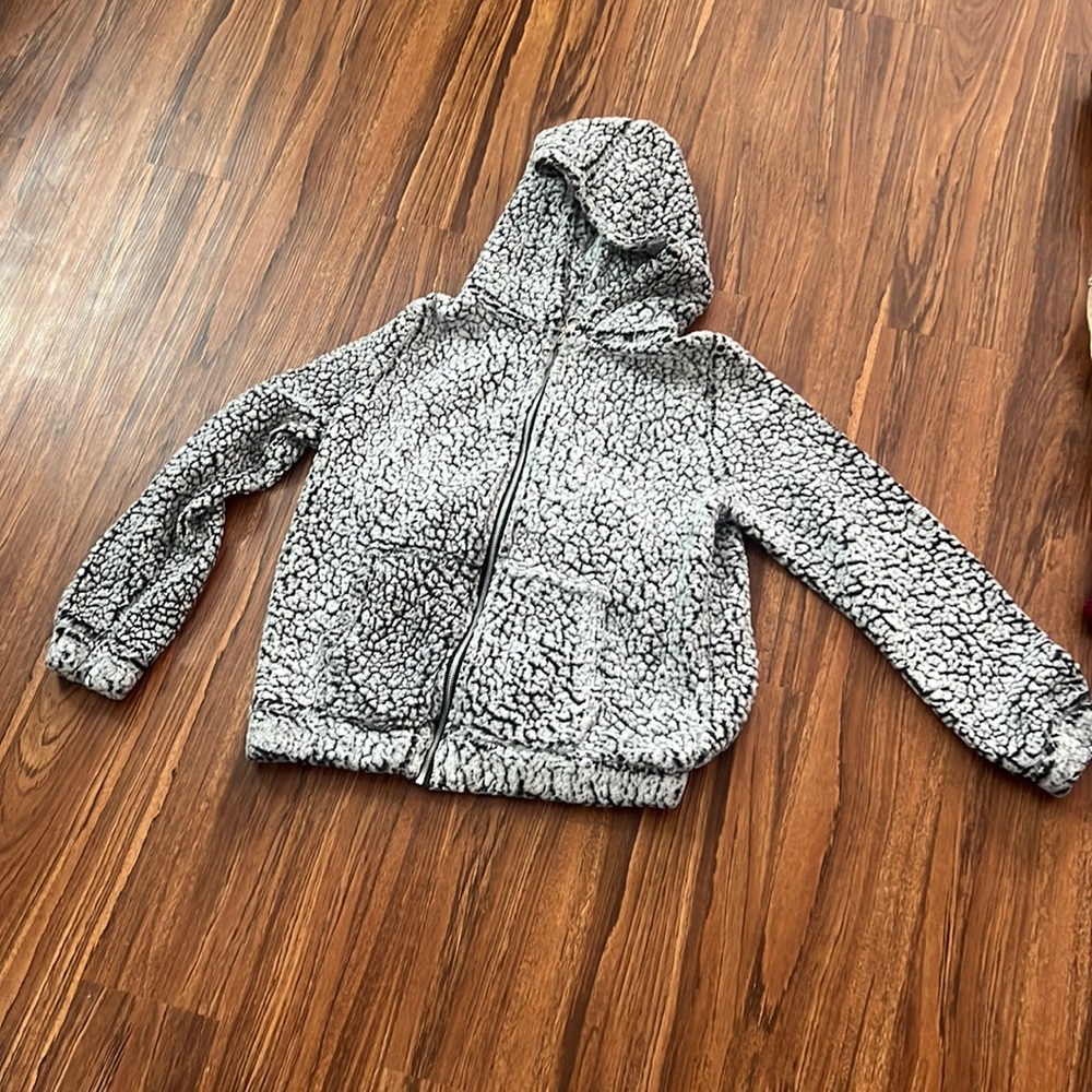 fuzzy zip up, size small, very comfortable